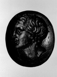 Hellenistische Gemme: Porträtkopf Alexander des Groβen (?)