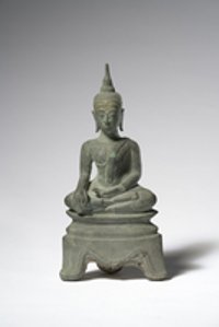 Sitzender Buddha mit Geste der Erdanrufung