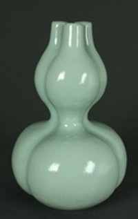 Vase in Flaschenkürbisform