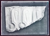 Marmor, Gips und Holz: Marmorfragmente (Ornament Nr. 26) (Marble (Ornament No. 26))